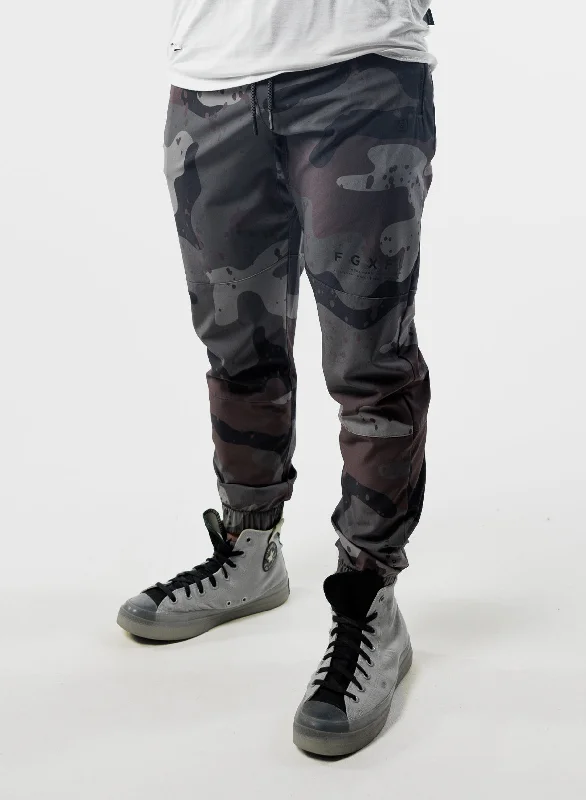 MEN'S EVERYDAY JOGGERS - CAMO